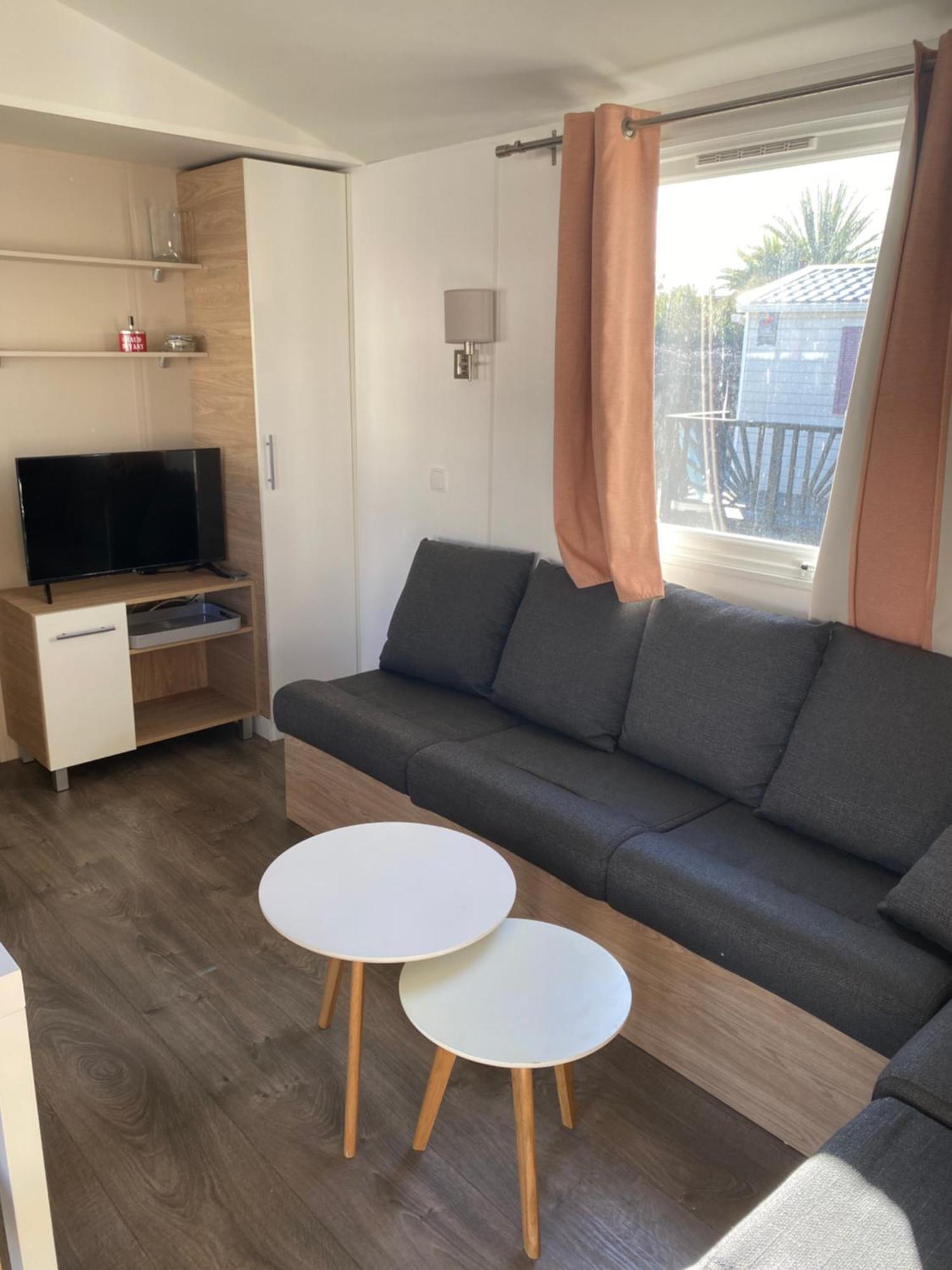 Mobhilomme La Carabasse Hotel Vias Bagian luar foto